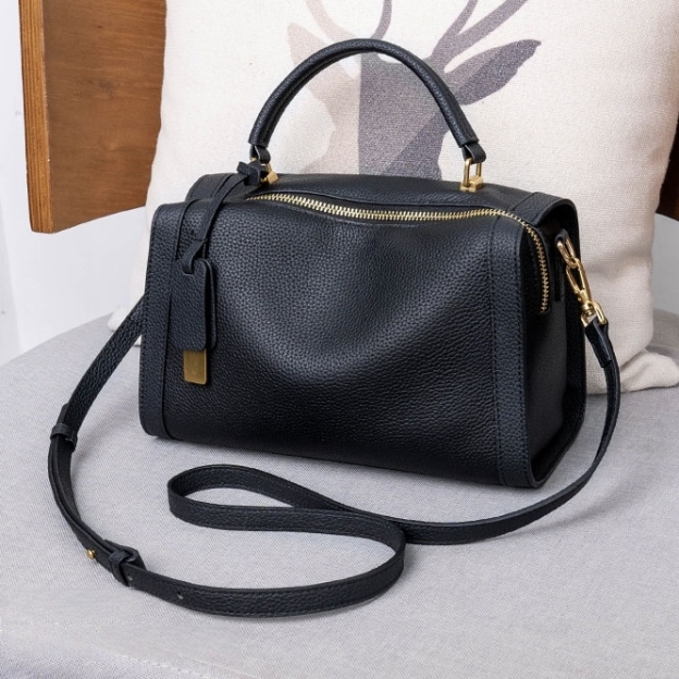 新作！黒|カーキ|2色•3WAY•厚手な天然軟めな天然牛革ハンドバッグ•牛革ショルダーバッグ