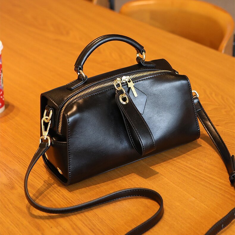 牛革斜め掛けバッグ|牛革ショルダーバッグ|牛革肩がけかばん |手提げバッグ