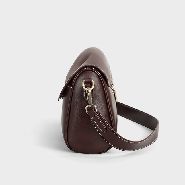 3色|牛革斜め掛けバッグ|レザーショルダーバッグ|レザーサコッシュ