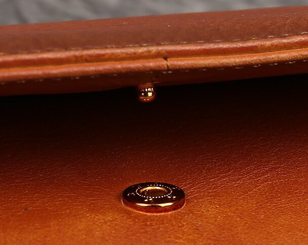 手仕事•美しい芸術品•植鞣天然牛革長財布•送料無料