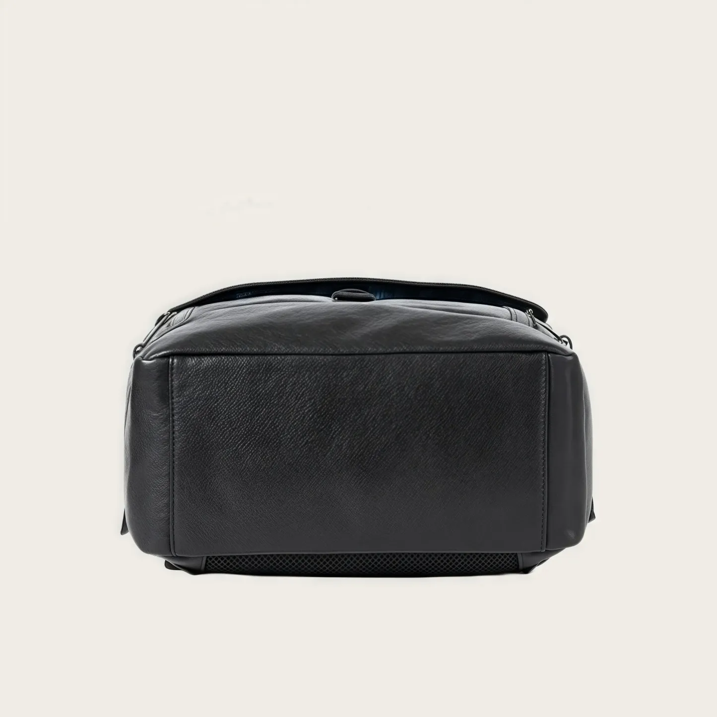 【植鞣牛革】バックパック |15.6 インチ PC 収納可｜大容量設計・通勤・旅行対応|