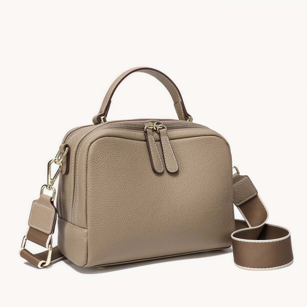 2色から選択可能※通勤に最適※上質な天然牛革斜ショルダーバッグ ※トートバッグ ※送料無料