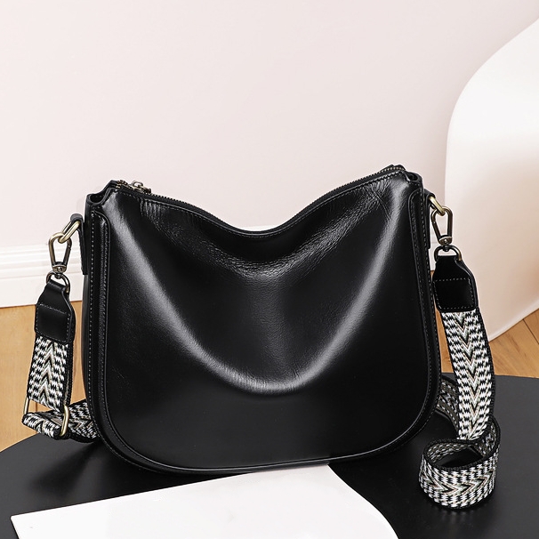 レトロ ! • 茶|黒•天然牛革ショルダーバッグ•2本の肩ベルトを付属