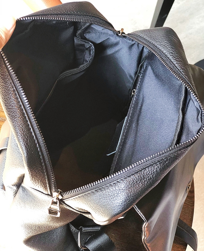 新発売！•黒•ユニセックス•天然牛革リュックサック