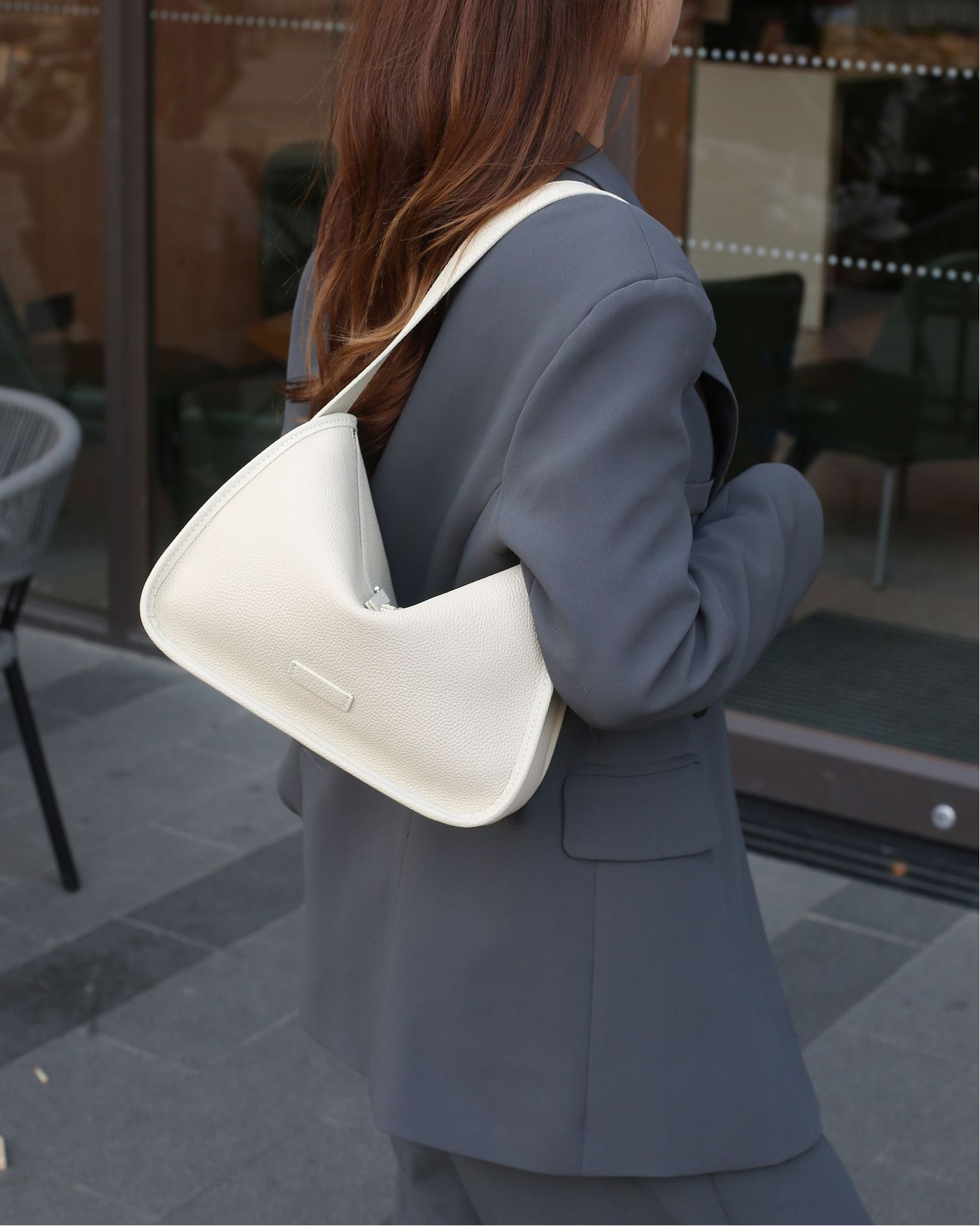 |黒|カラメル|グリーン|4色|牛革ショルダーバッグ