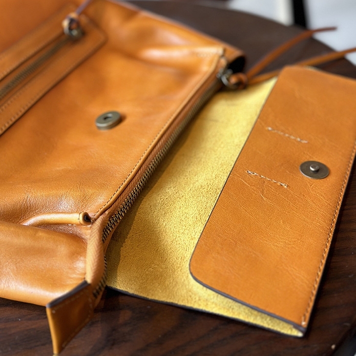 ユニセックス ！|カーキ|コーヒー|茶|黒|4色|天然牛革リュックサック