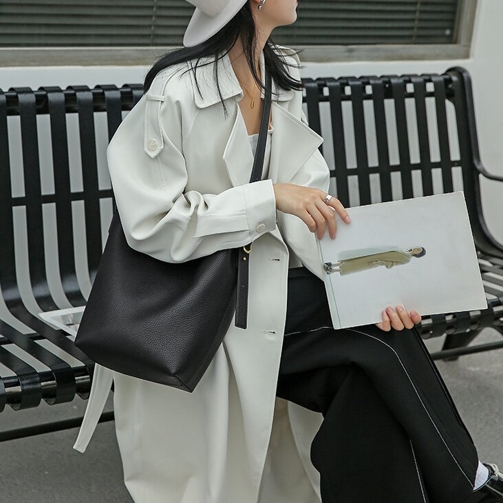 新発売 ！ベージュ|茶|黒|3色♦天然ソフト牛革トートバッグ ♦