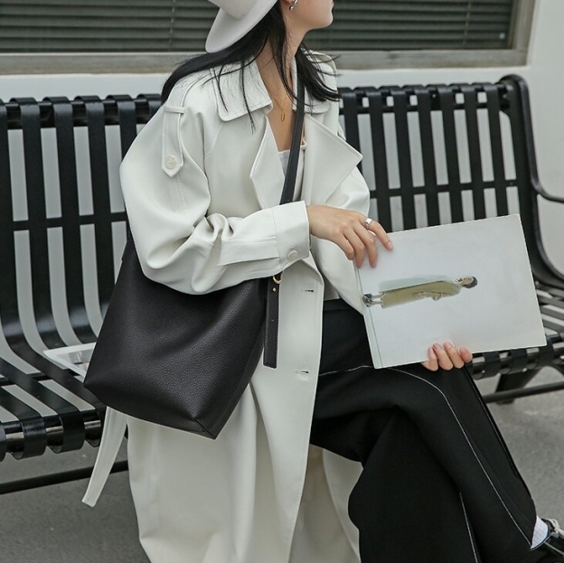 新発売 ！ベージュ|茶|黒|3色♦天然ソフト牛革トートバッグ ♦