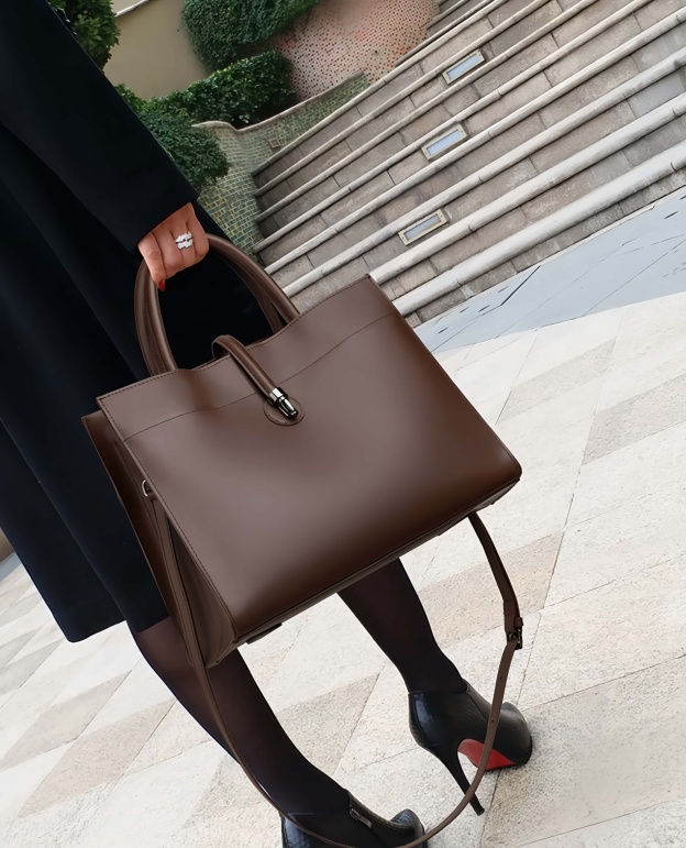 洗練されたデザイン！•カラメル|カーキ|黒|コーヒー|4色•3WAY•高品質な天然牛革ハンドバッグ•牛革トートバッグ•