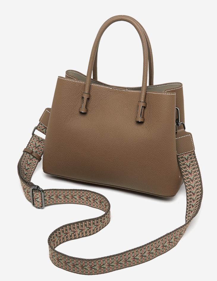 洗練感 ！•茶|黒|カーキ|濃い緑|4色•天然牛革ハンドバッグ•牛革ショルダーバッグ