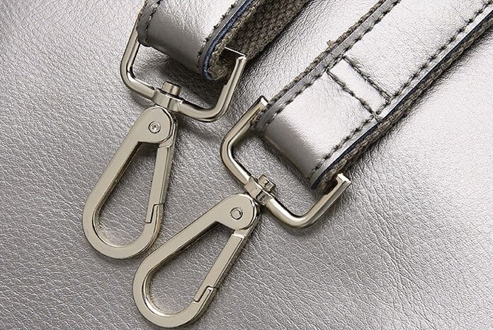 上質な牛革トートバッグ |ユニセックス| 通勤に最適|A4 サイズに対応