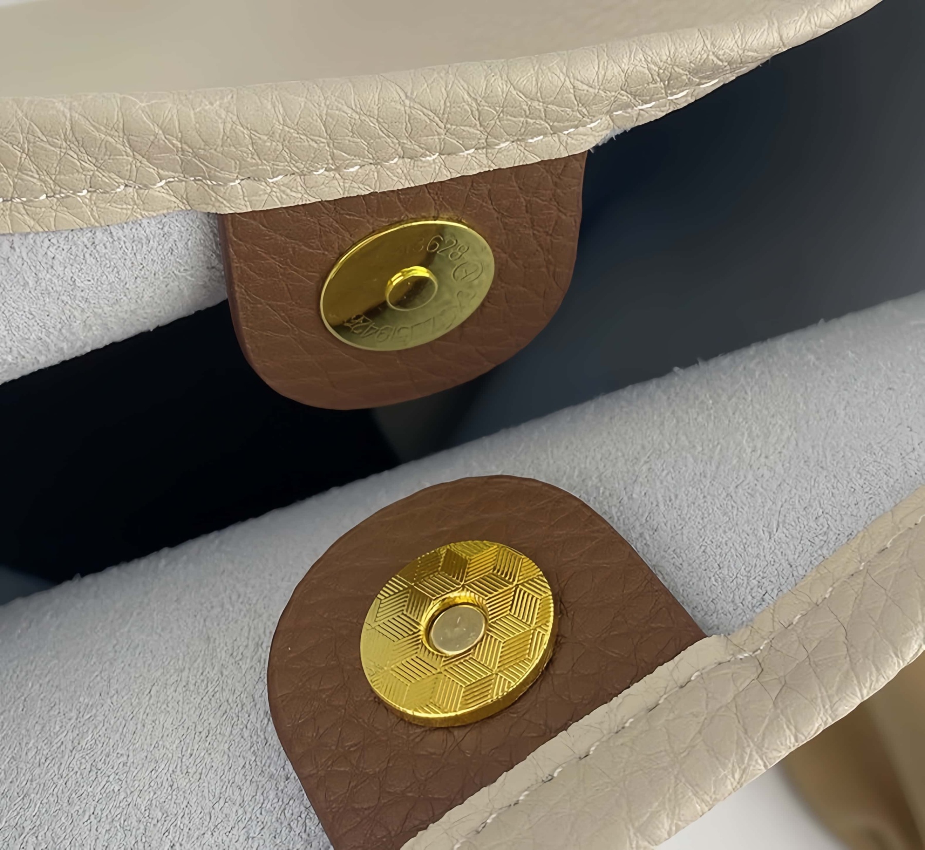 新発売 ！ベージュ|茶|黒|3色♦天然ソフト牛革トートバッグ ♦