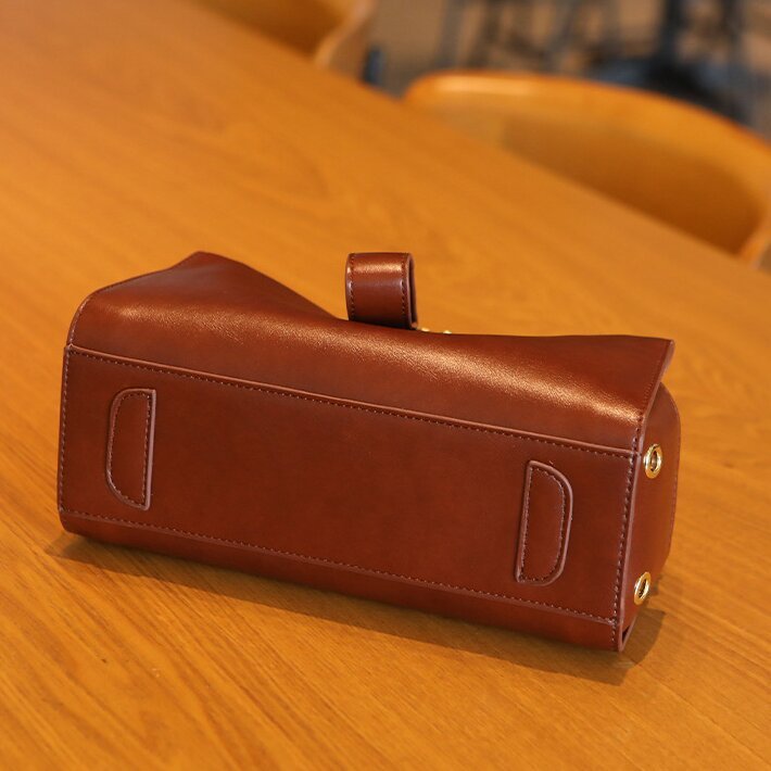 牛革斜め掛けバッグ|牛革ショルダーバッグ|牛革肩がけかばん |手提げバッグ