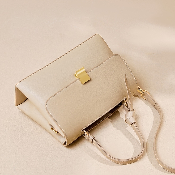 上品な雰囲気が漂う ! |3WAY▪上質で厚手で天然の柔らかい牛革製のハンドバッグ|牛革ショルダーバッグ