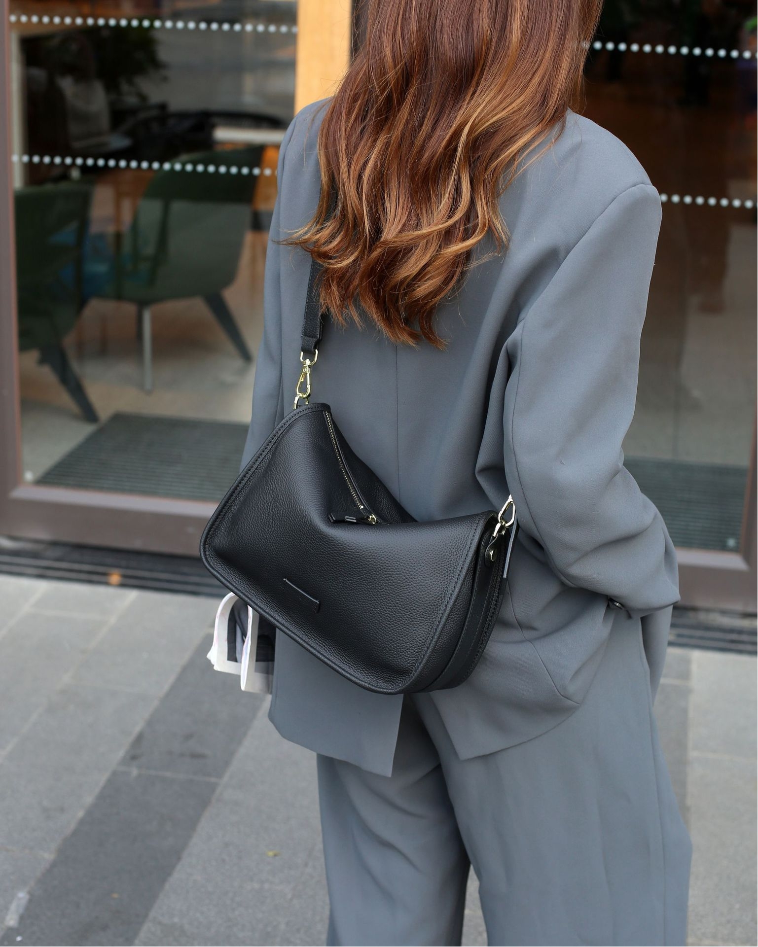 |黒|カラメル|グリーン|4色|牛革ショルダーバッグ