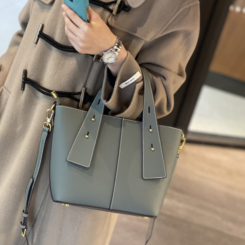 優雅な気質 ！•天然の厚みのある柔らかい牛革ハンドバッグ•牛革ショルダ一バッグ