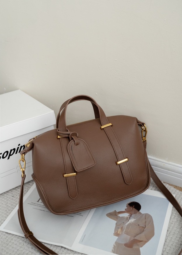 新作 ！•3WAY•5色•牛革ショルダーバッグ•牛革ハンドバッグ• レトロなデザイン