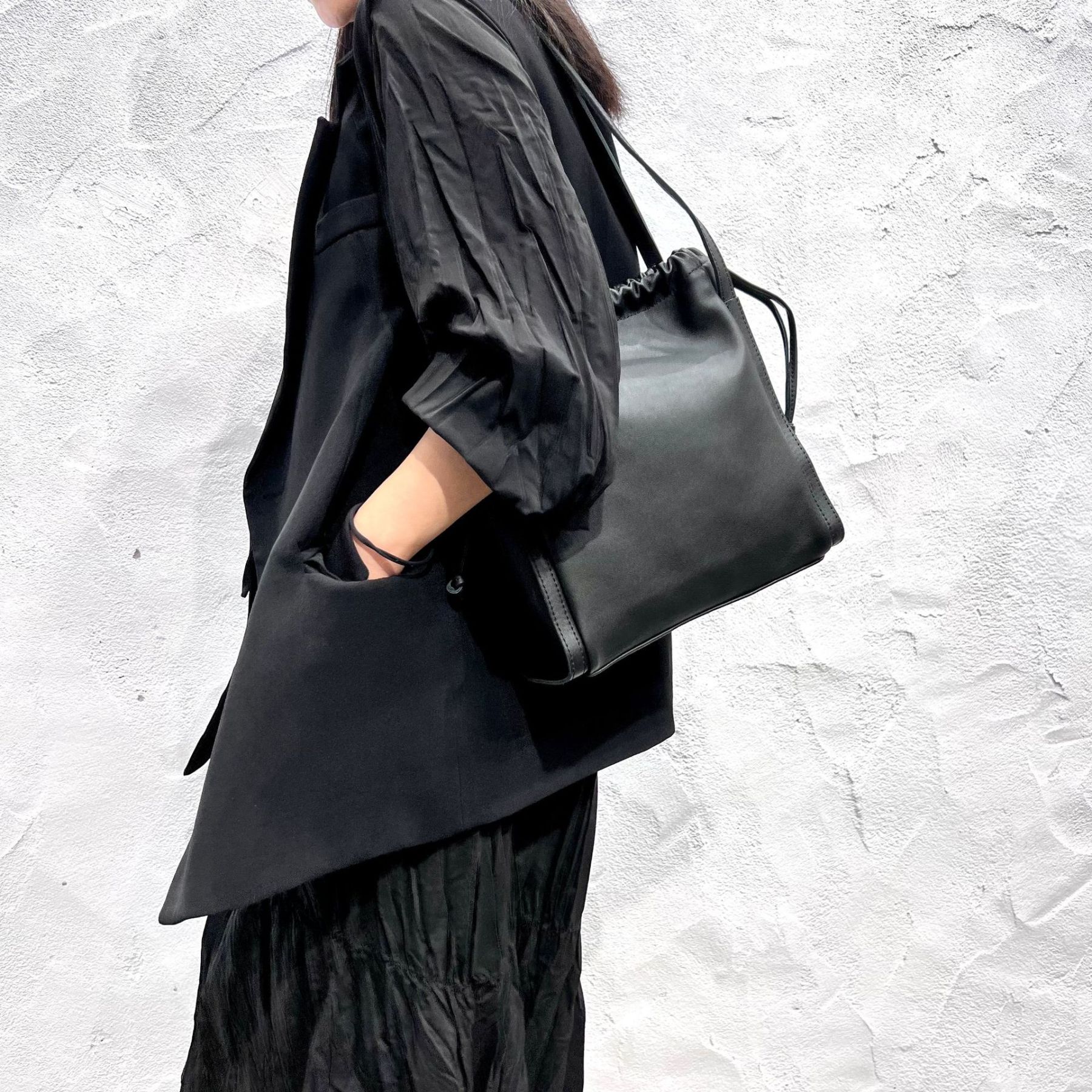 新発売！♦上質な天然牛革ハンドバッグ♦天然牛革トートバッグ