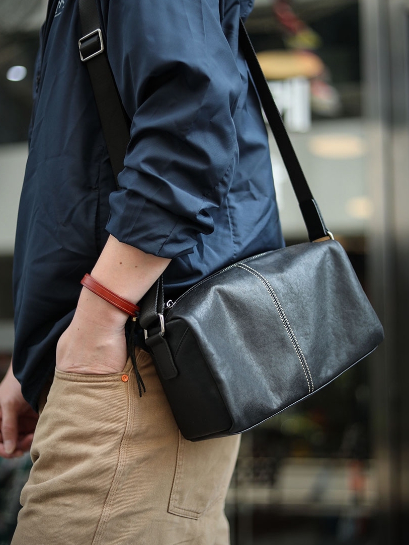 植物タンニン鞣しの天然牛革クロスボディバッグ/クラッチバッグXK2076076HD