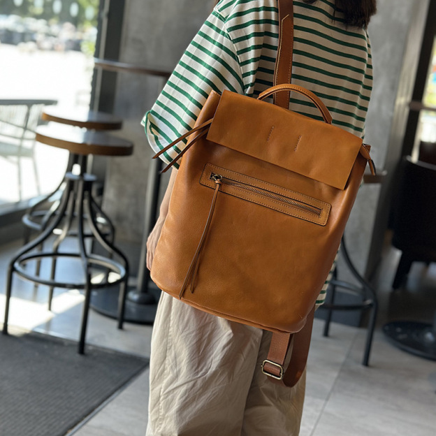 ユニセックス ！|カーキ|コーヒー|茶|黒|4色|天然牛革リュックサック