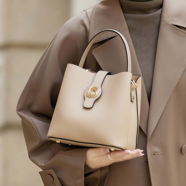 高級感 ！•黒|カーキ|ベージュ|•3色•天然牛革ハンドバッグ•牛革ショルダーバッグ