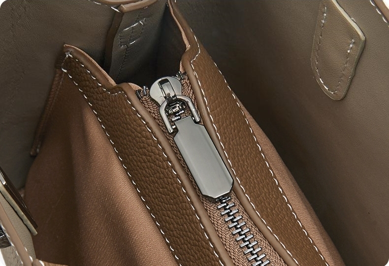 洗練感 ！•茶|黒|カーキ|濃い緑|4色•天然牛革ハンドバッグ•牛革ショルダーバッグ