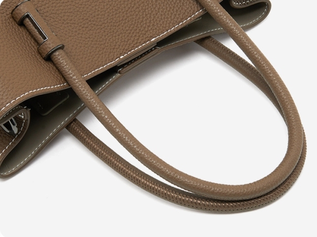 洗練感 ！•茶|黒|カーキ|濃い緑|4色•天然牛革ハンドバッグ•牛革ショルダーバッグ