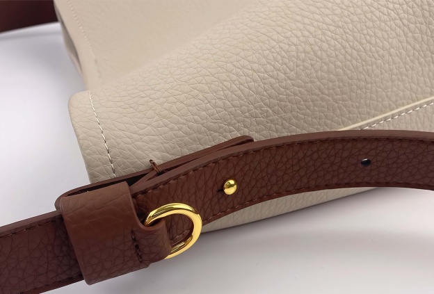 新発売 ！ベージュ|茶|黒|3色♦天然ソフト牛革トートバッグ ♦