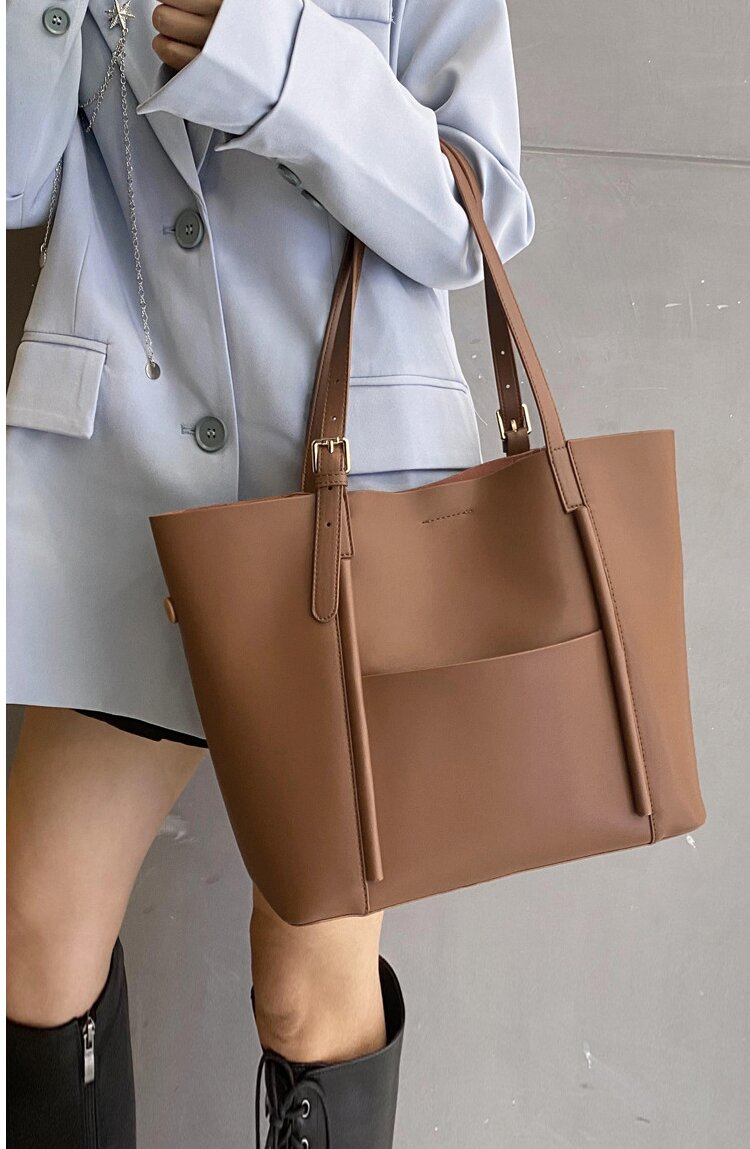 オールシーズン対応♦モダンでエレガント ♦上質な天然牛革トートバッグ ♦通勤に最適