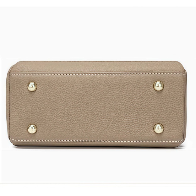 2色から選択可能※通勤に最適※上質な天然牛革斜ショルダーバッグ ※トートバッグ ※送料無料