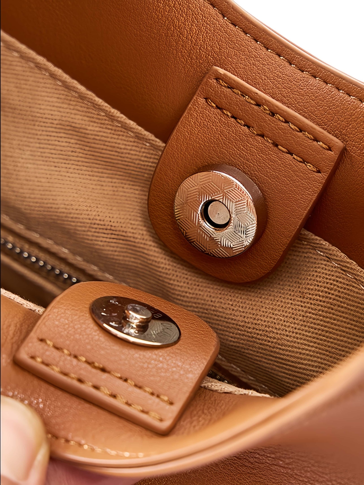 おしゃれで素敵！•カラメル|黒|茶|3色•天然牛革ショルダーバッグ•牛革トートバッグ