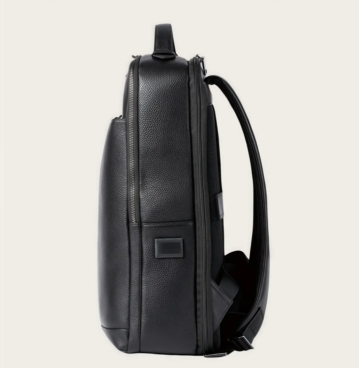 【牛革】ビジネスバックパック｜通勤・出張に最適｜15.6 インチノート収納可