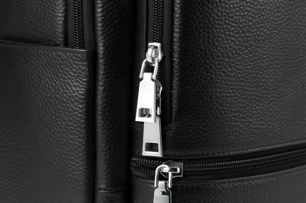 【シンプルヴィンテージ風】牛革バックパック｜通勤・ビジネス旅行に適した大容量仕様｜15.6インチ PC 収納可