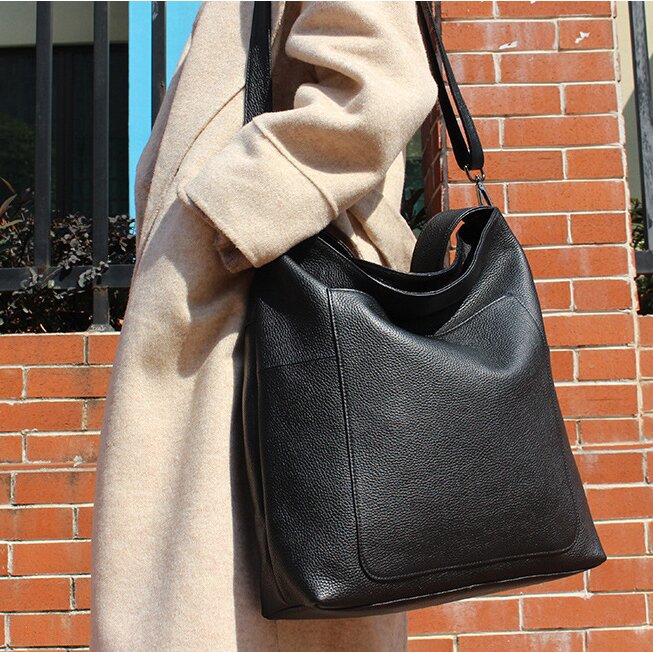 ミニマリズム スタイル ！•カラメル|黒|2色•厚手で柔らかめの天然牛革のトートバッグ