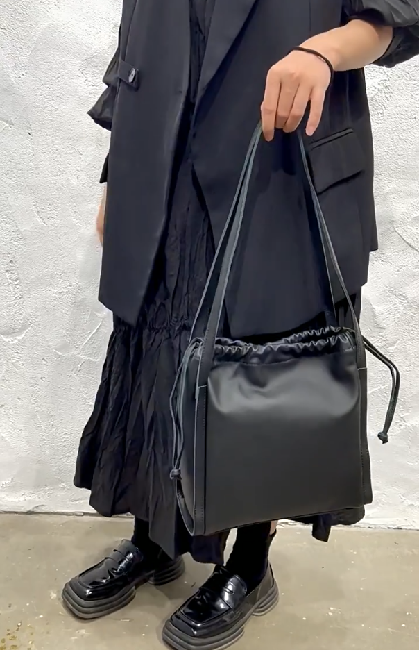 新発売！♦上質な天然牛革ハンドバッグ♦天然牛革トートバッグ