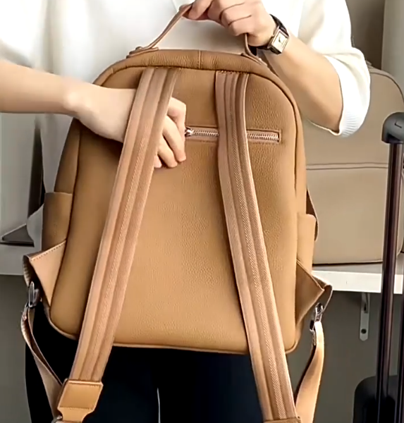 新作•トレンディ!•厚みのある柔らかい牛革リュックサック