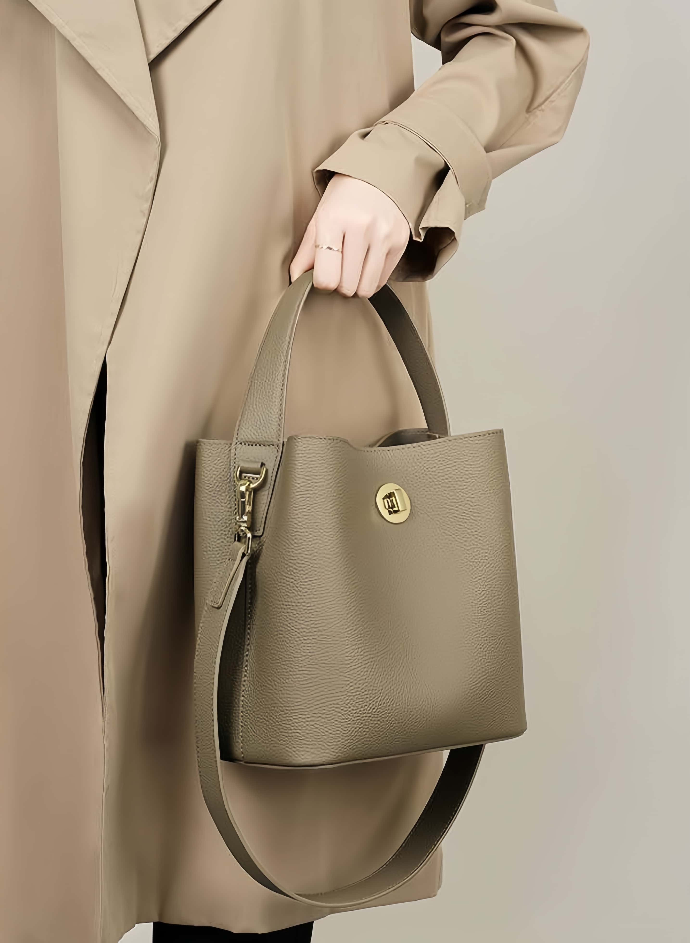 3WAY|厚みある柔らかい天然牛革製ハンドバッグ兼ショルダーバッグ|2本の肩ベルト付属