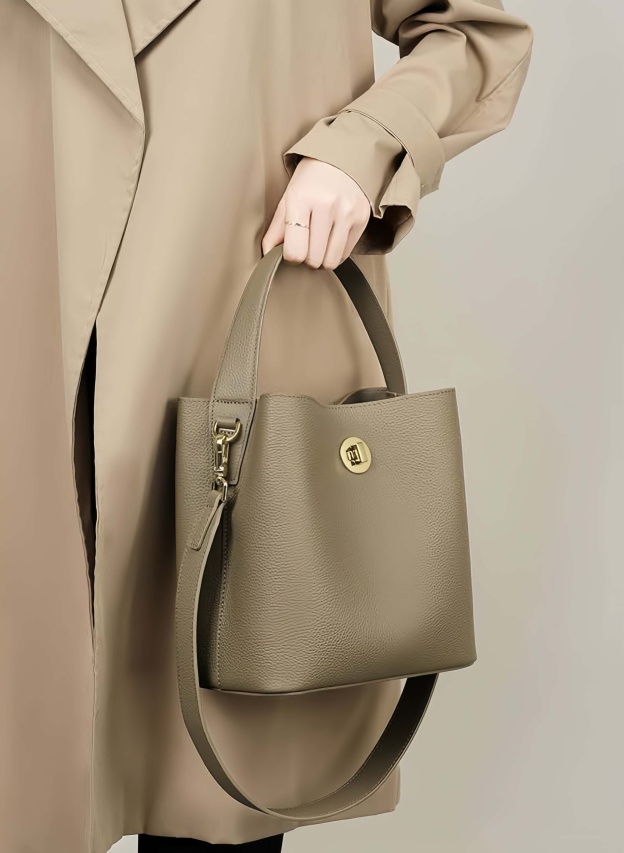 3WAY|厚みある柔らかい天然牛革製ハンドバッグ兼ショルダーバッグ|2本の肩ベルト付属