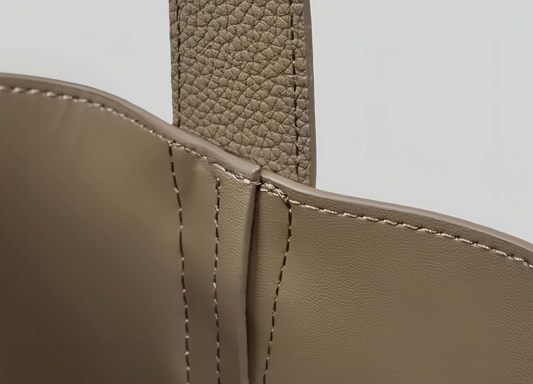 3WAY|厚みある柔らかい天然牛革製ハンドバッグ兼ショルダーバッグ|2本の肩ベルト付属