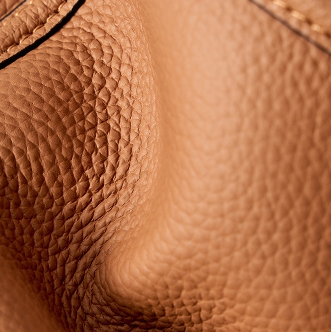 エレガントで高級感！•カラメル|黒|2色•3WAY•上質な厚手な天然軟めな牛革ハンドバッグ•牛革ショルダーバッグ