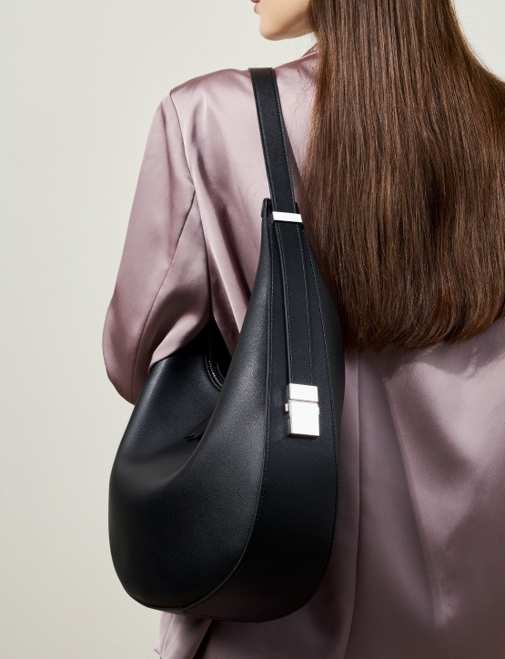 高級感たっぷり！•乳白|黒|2色•天然牛革トートバッグ •牛革シングルショルダーバッグ