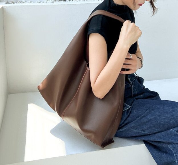 新作 ！•大容量•ソフトな天然牛革トートバッグ • 独立した内袋設計 