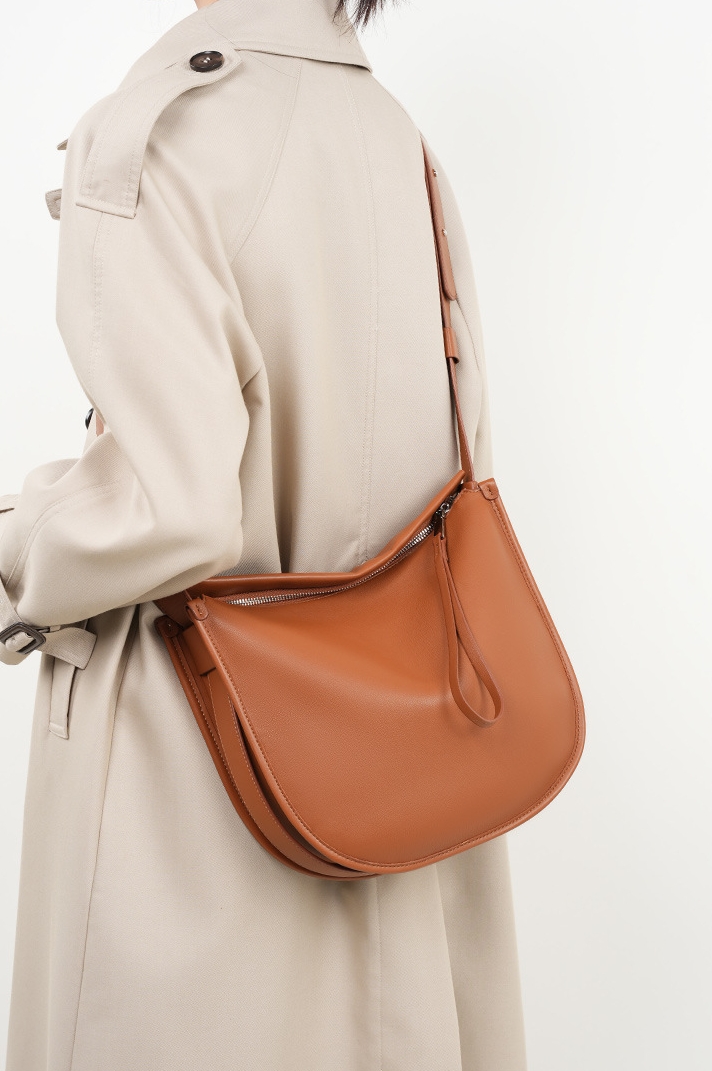 スタイリッシュなレトロ ！•カラメル|コーヒー|黒|3色•天然牛革シングルショルダーバッグ•牛革トートバッグ