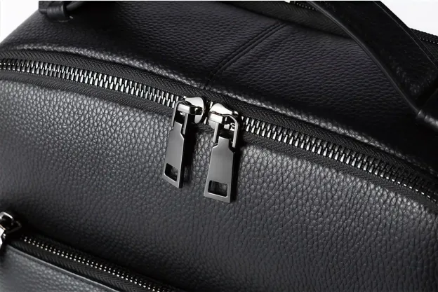 【牛革】ビジネスバックパック｜通勤・出張に最適｜15.6 インチノート収納可