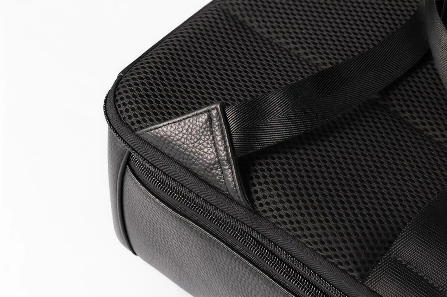 【シンプルヴィンテージ風】牛革バックパック｜通勤・ビジネス旅行に適した大容量仕様｜15.6インチ PC 収納可