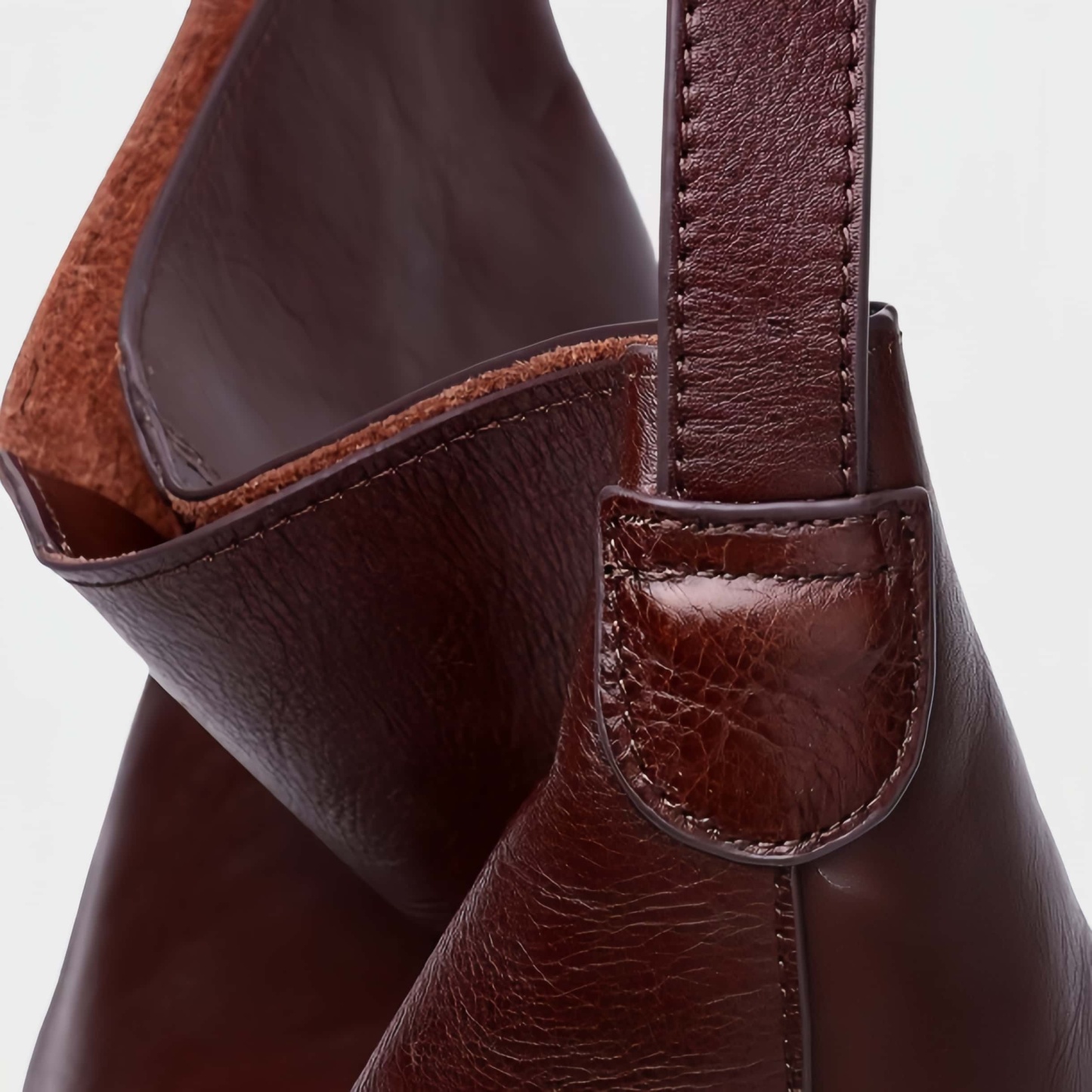 粋なデザイン ！❈茶|黒|2色|牛革ショルダーバッグ❈牛革肩掛けバッグ