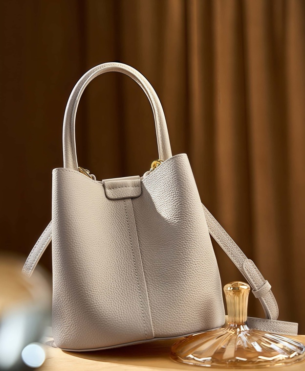 子袋付きの多機能牛革バッグ|本革ハンドバッグ｜斜め掛けバッグ｜2本のショルダーストラップが付属して