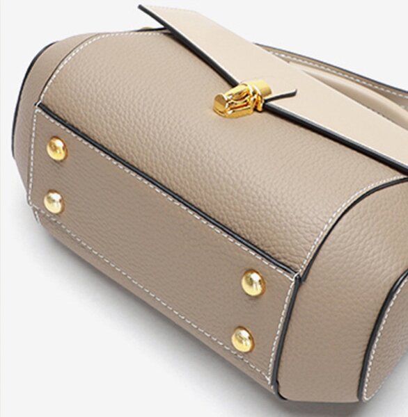 牛革斜め掛けバッグ|片肩バッグ|牛革ハンドバッグ|スーツに合わせる