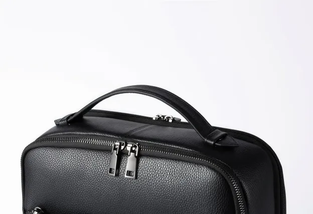 【牛革】ビジネスバックパック｜通勤・出張に最適｜15.6 インチノート収納可