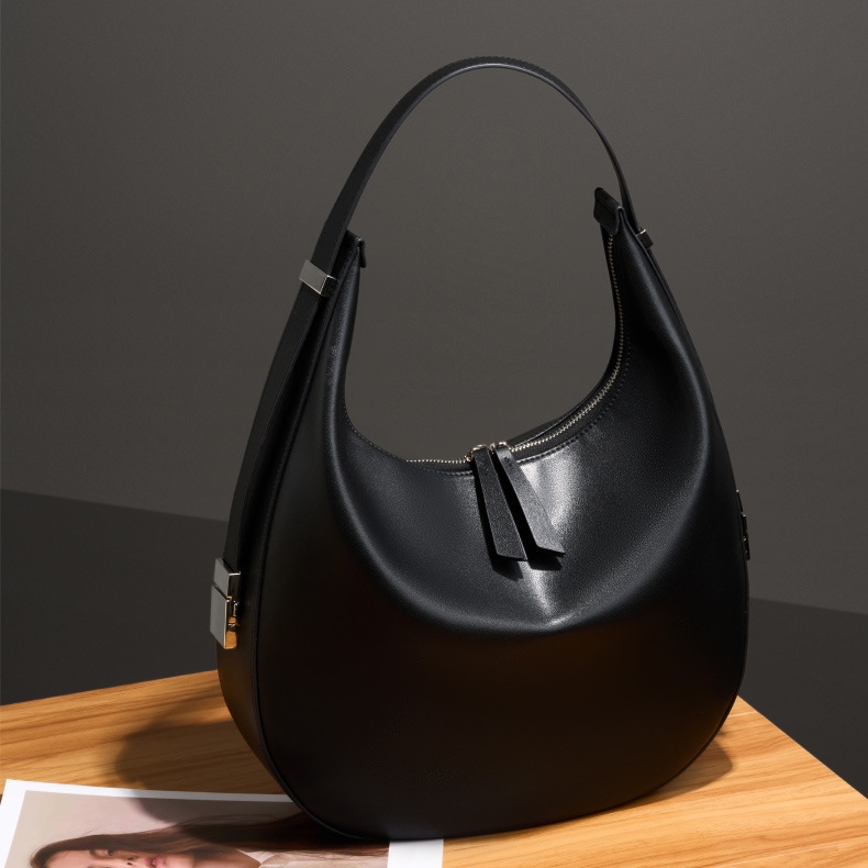 高級感たっぷり！•乳白|黒|2色•天然牛革トートバッグ •牛革シングルショルダーバッグ